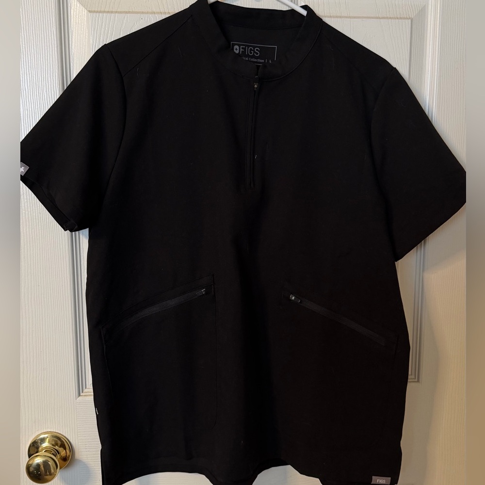 Figs Scrub top